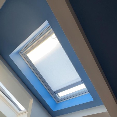 RML KWL Cortina rolante elétrica com calhas brancas