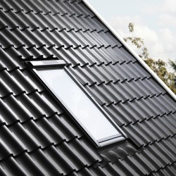 GGU 30 Janela basculante a energia solar