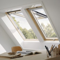 GPL Pinho Manual Janela Projetante em madeira de pinho natural